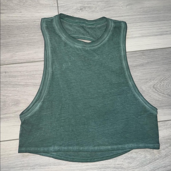 lululemon cut back crop tank - Picture 1 of 2